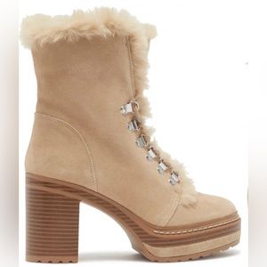 Steve Madden faux fur Scoops platform bootie, Sand Suede New in box - 6.5
